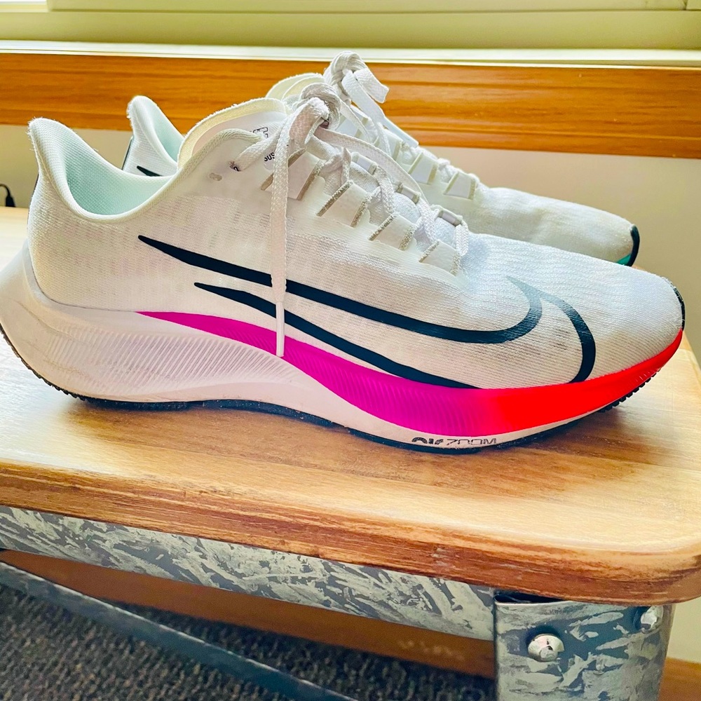 Nike Pegasus 37 Women’s size 8